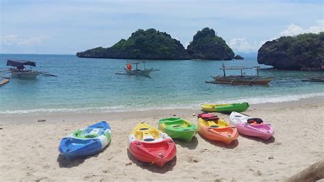 Over 6K positions on offer at tourism job fairs in .